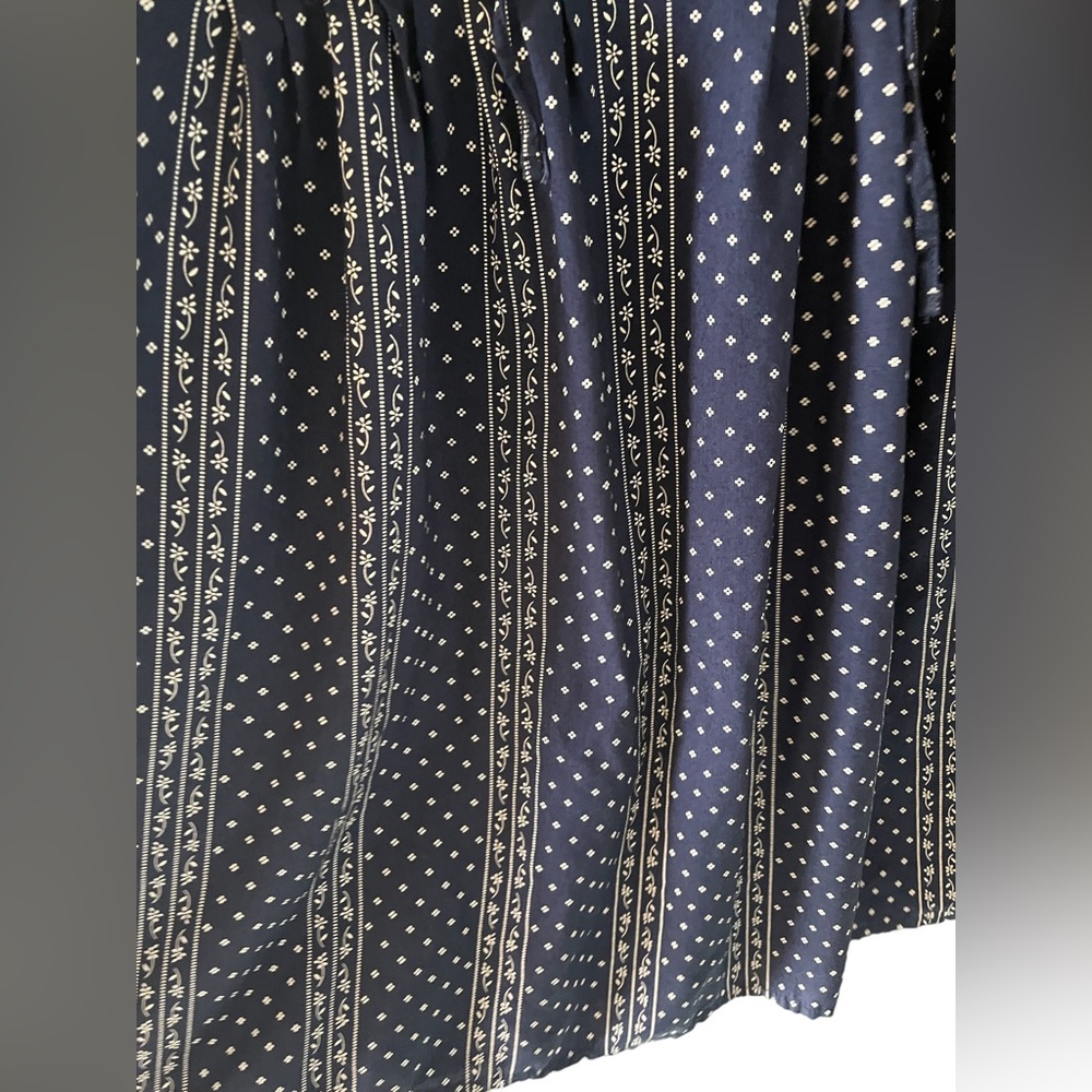 Old Navy Pintuck Swing Dress - Navy Blue and White Size 6 - Picture 11 of 12